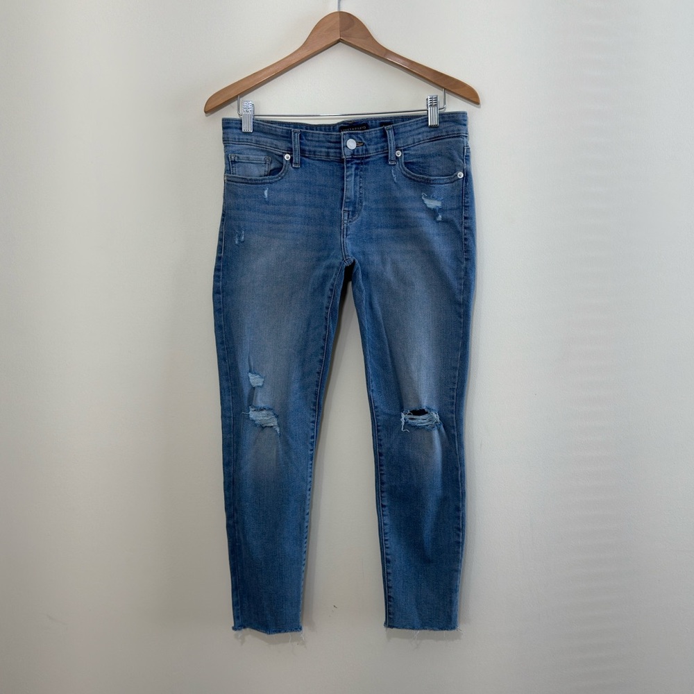 Lucky Brand || Woman’s Low Rise distressed ankle Skinny Stella jeans Sz 8/29